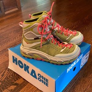 Hoka One One - Women’s - size 8
